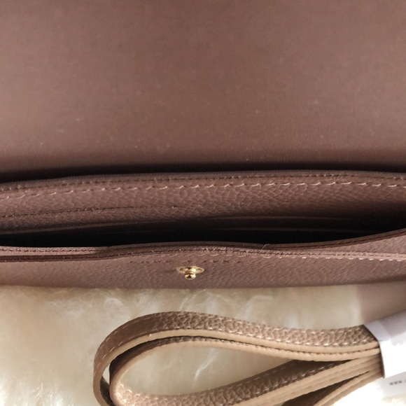 Lark and Ives Envelope Crossbody Bag - Picture 5 of 7